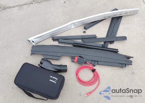 2022 Polestar 2 Long Range Dual Motor z USA, uszkodzony, nr VIN LPSED3KA5NL084087